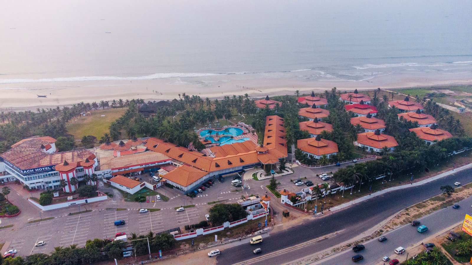 La Palm Royal Beach Hotel