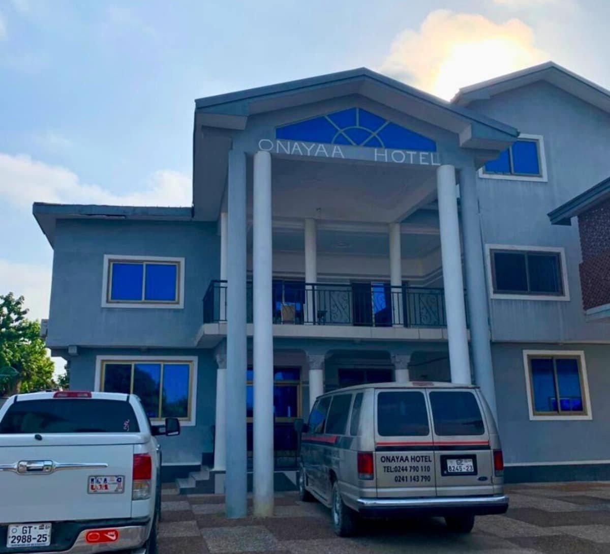 Onayaa Hotel