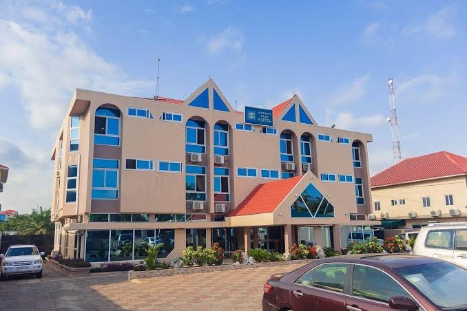 Airport West Hotel