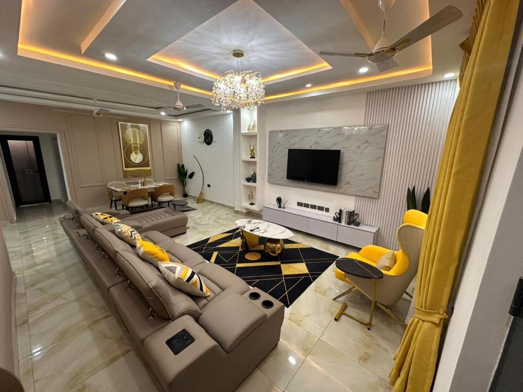 H4N Apartments
