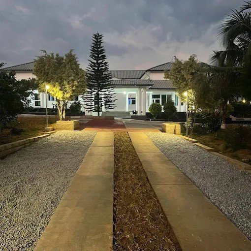 Oak Ambassador Hotel