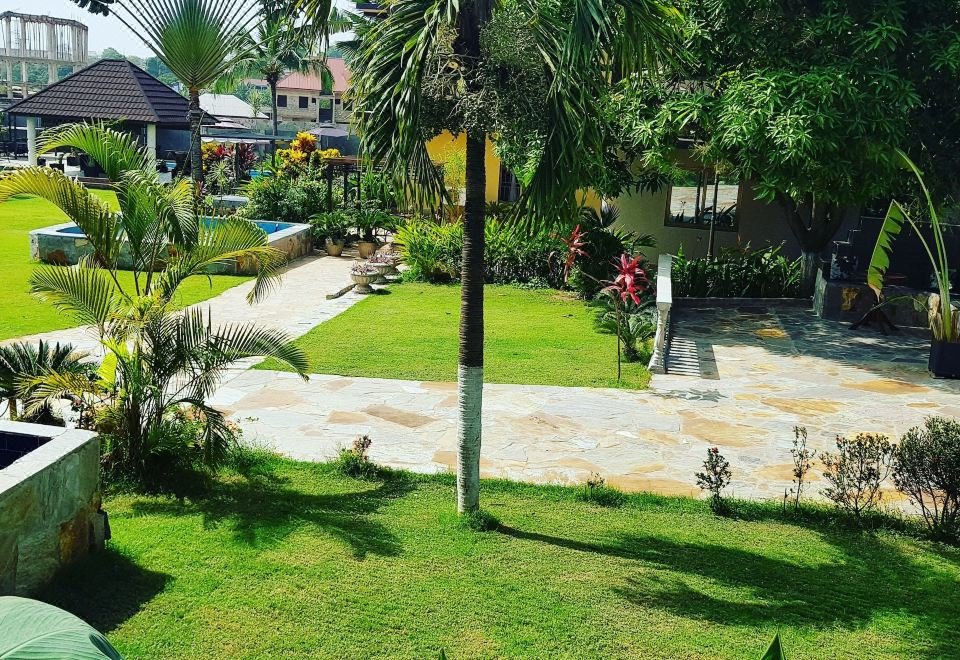 Sweet Garden Hotel & Restaurant
