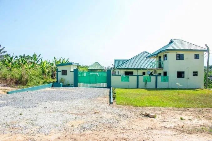 Luxurious Akwaaba Villa