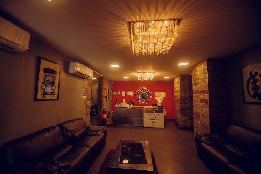 Noble House Hotel