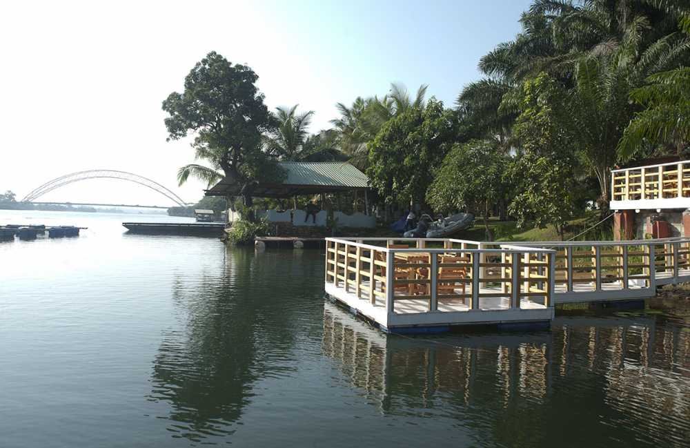 Adi Lake Resort