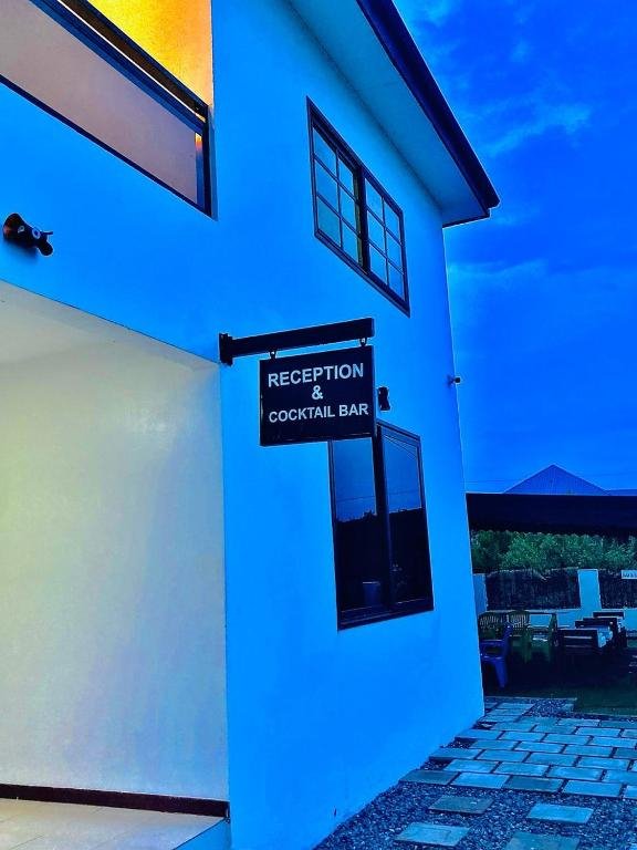 Sleepeaze Hotel