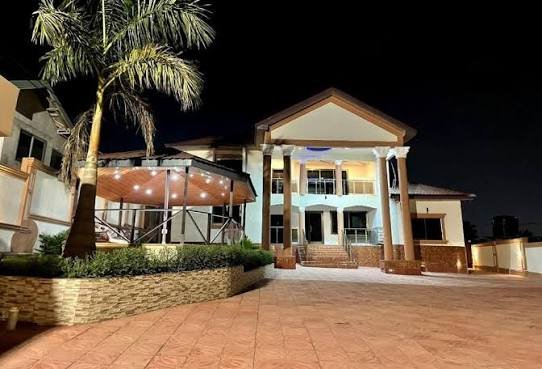 Whispering Hearts GuestHouse