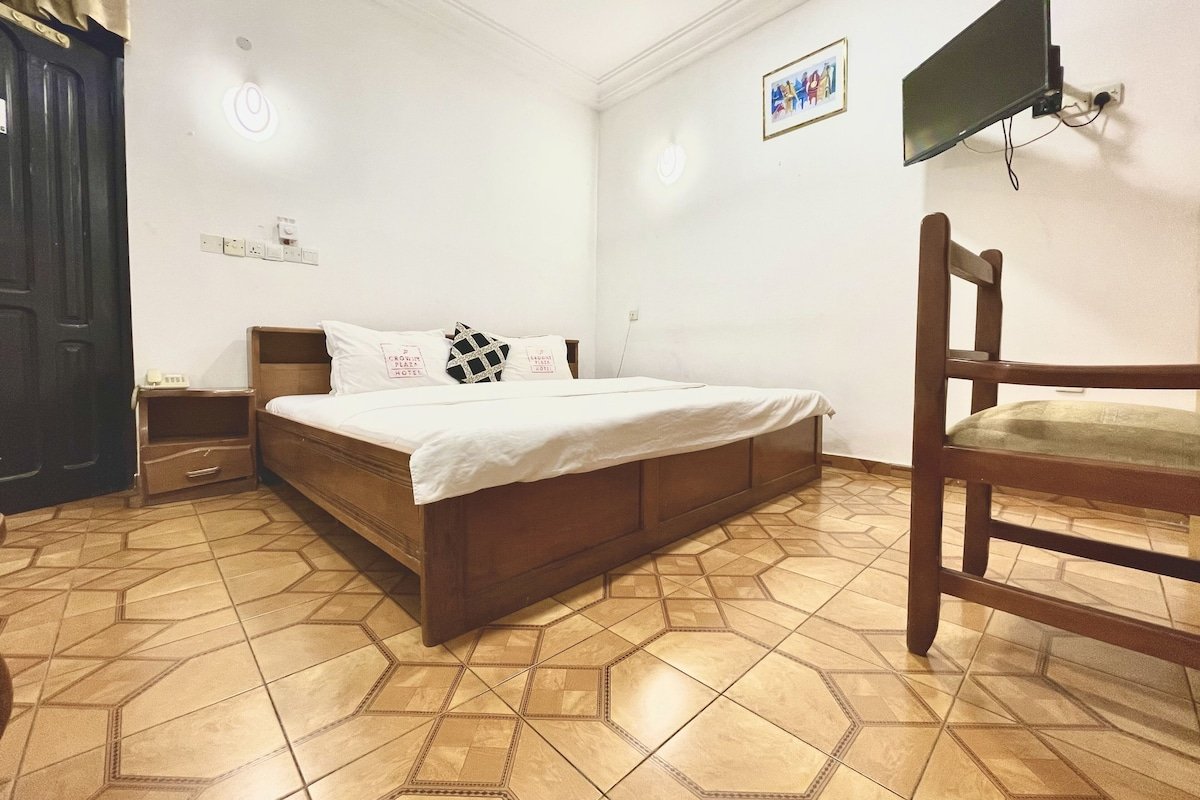 Dee Gold Guest Home