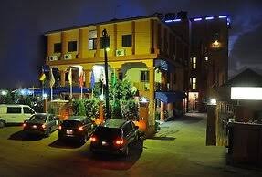 OSCARPAK ROYAL HOTEL