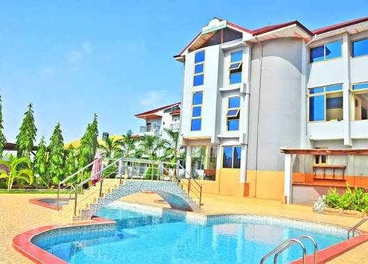 HUNTERS ROYAL HOTEL