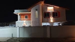 BOND ROYALE HOTEL