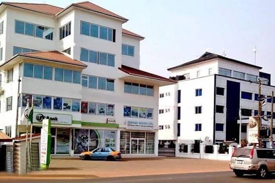 LE SUITES APARTMENTS