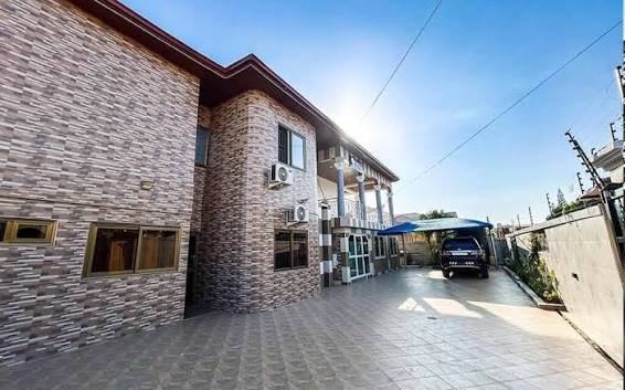 HINSTOCK HOTEL
