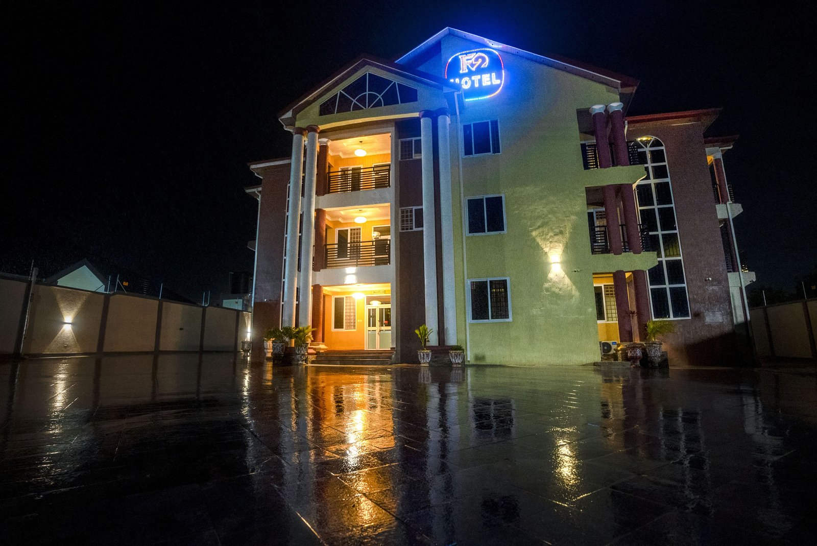 F2 Hotel