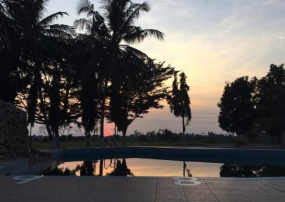Hidden Hills Hotel And Suites