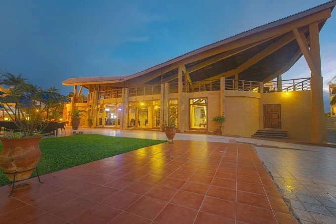 Raybow International Hotel