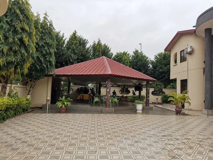 Tony Lodge Hotel