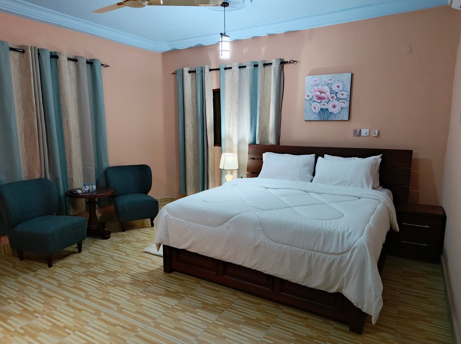 Green Apple Hotel