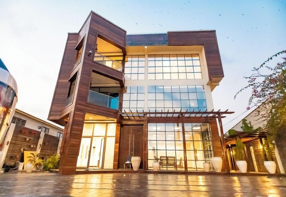 Seven7 Residences