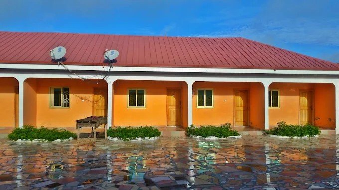 Awusi Lodge