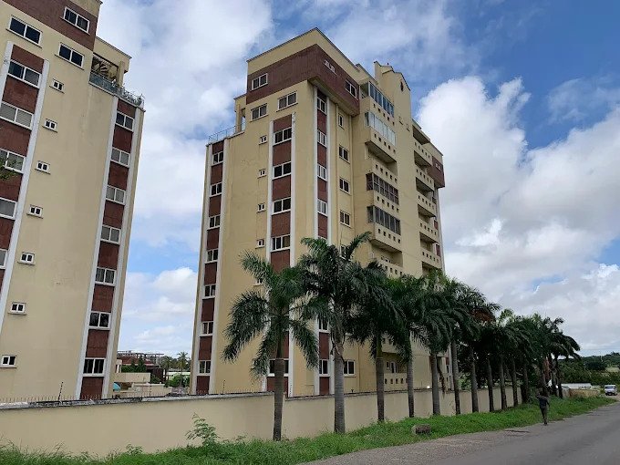 Polo Heights -SkySuites